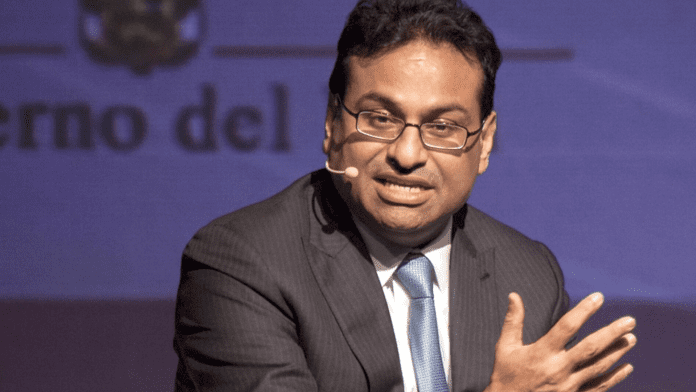 Starbucks (1) Starbucks