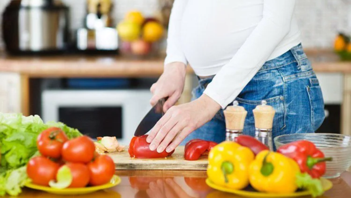optimal nutrition for expectant mothers