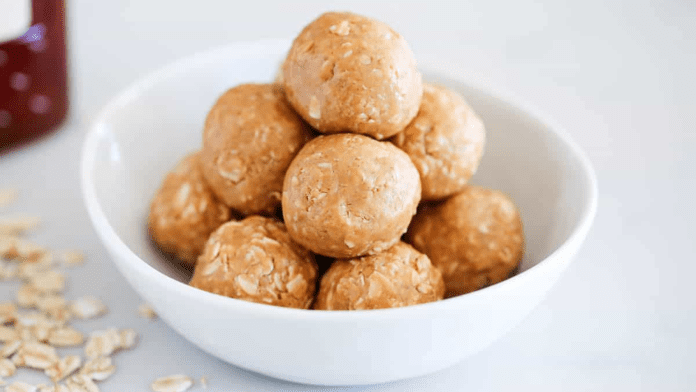 3-Ingredient Peanut Protein Balls 3-Ingredient Peanut Protein Balls