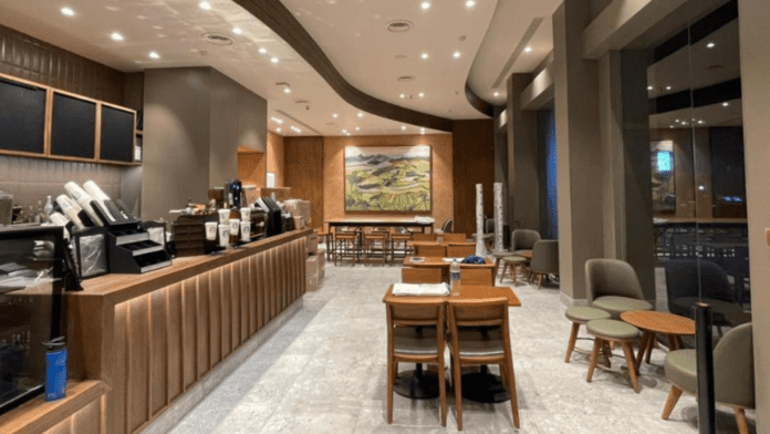 Starbucks outlet in Vapi, Gujarat Starbucks outlet in Vapi, Gujarat