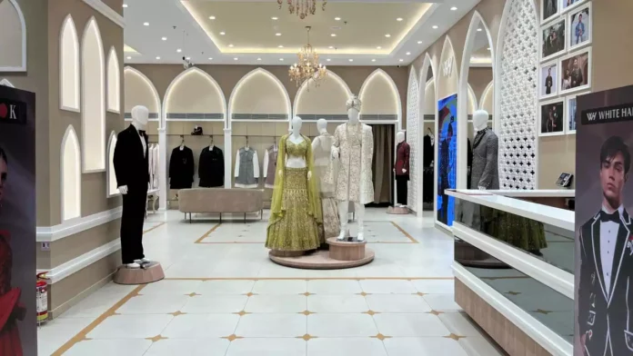 Fashion brand White Hanger Fashion brand White Hanger