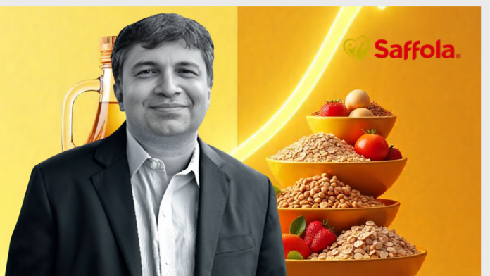 Saugata Gupta Bets on Foods: Marico’s Saffola Oats, Honey & Snacks May Outgrow Edible Oils’ 19% Share by 2028 Image of saffola.